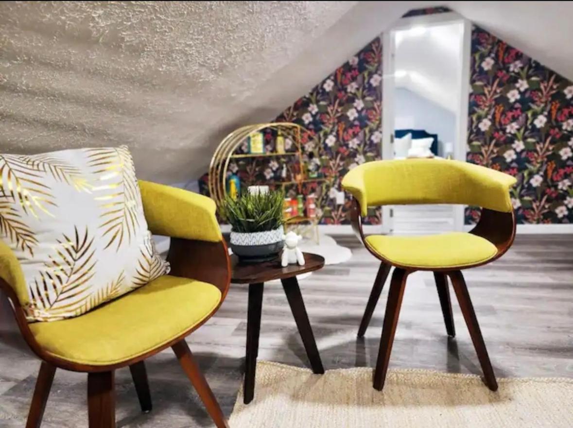 Attic Retreat 5 Minutes From Westside Market Cleveland Extérieur photo